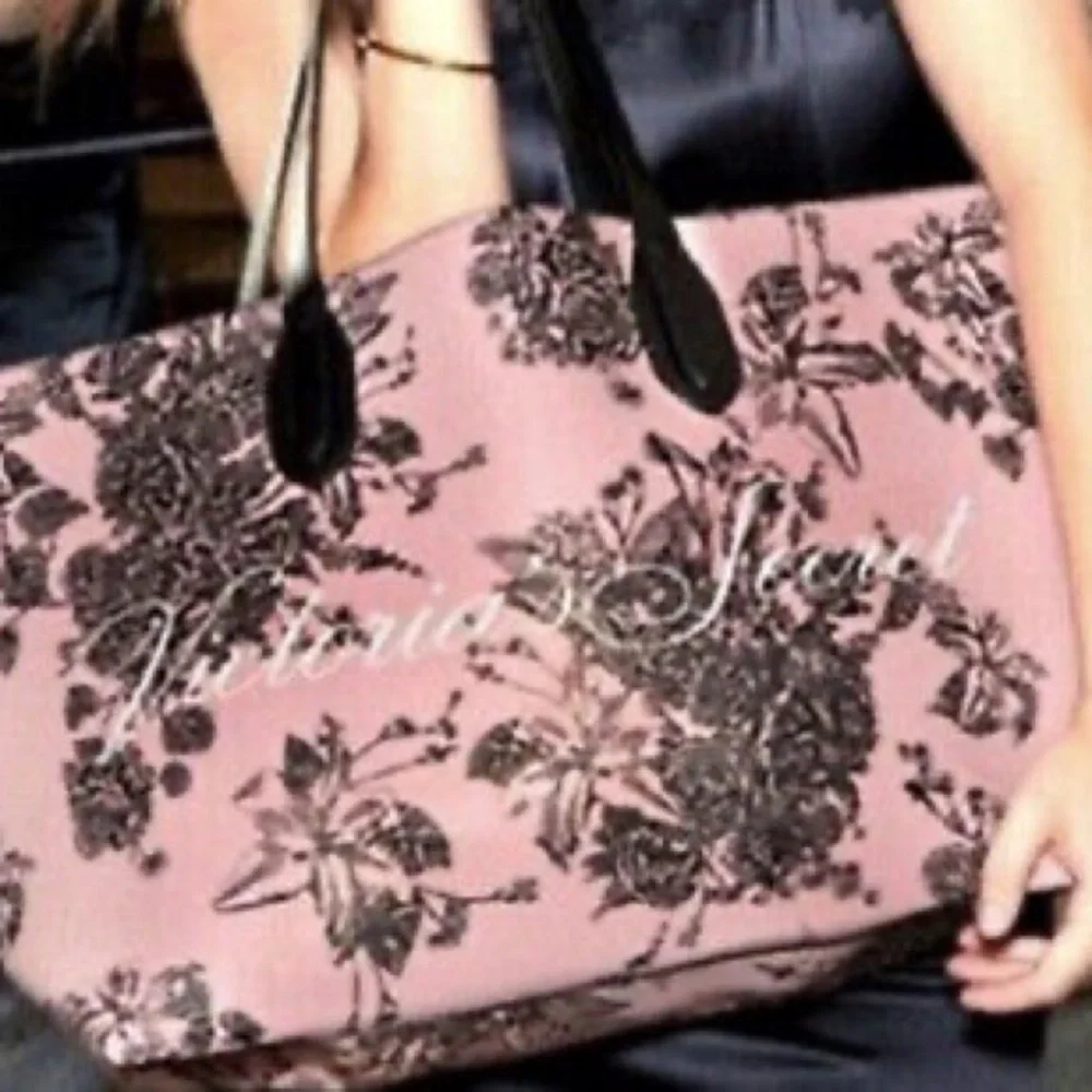 Victoria’s Secret Tote Bag Pink Rose French Lovers Large Travel Bag Faux Leather